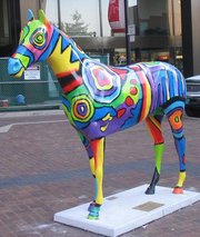 Statues of fancifully painted horses can be seen around Louisville. A part of the Gallopalooza art exhibition, these horses honor past winners of the Kentucky Derby.
